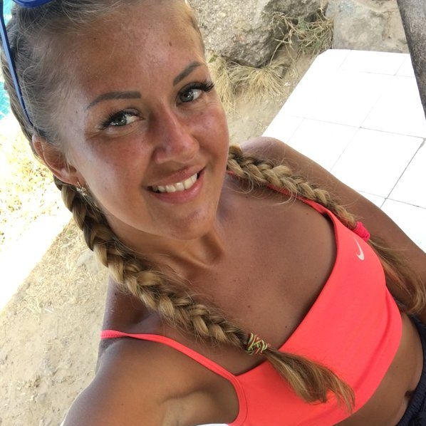 AlinaH12 aus Bern in Biel/Bienne sucht sex