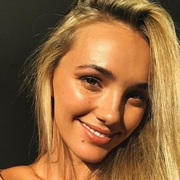 Andriana22 aus Neuenburg in La Chaux-de-Fonds sucht sex