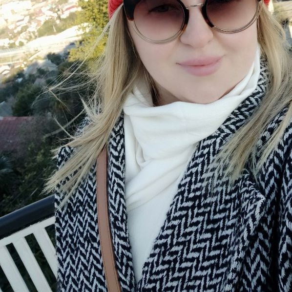 Em_ma aus Waadt in Lausanne sucht sex