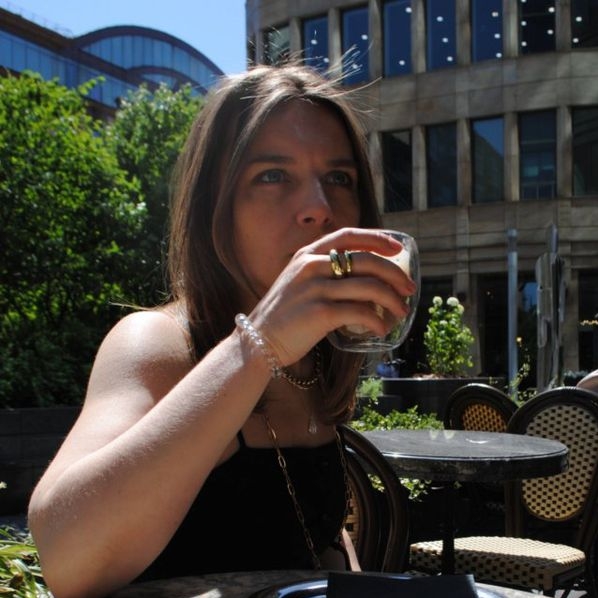 Nelli aus Zürich in Zürich sucht sex