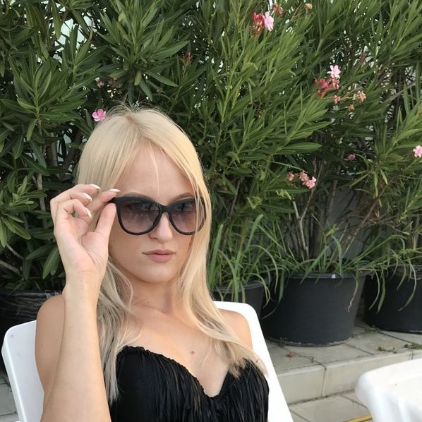 petrita aus Zürich in Zürich sucht sex